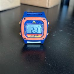 Shark Freestyle Classic clip Surf city