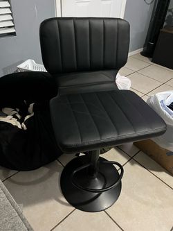 Vanity chair