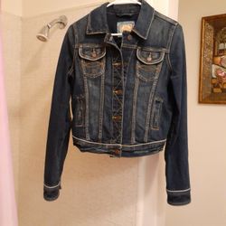 NEW ABERCROMBIE  WOMENS DENIM JACKET SIZE M