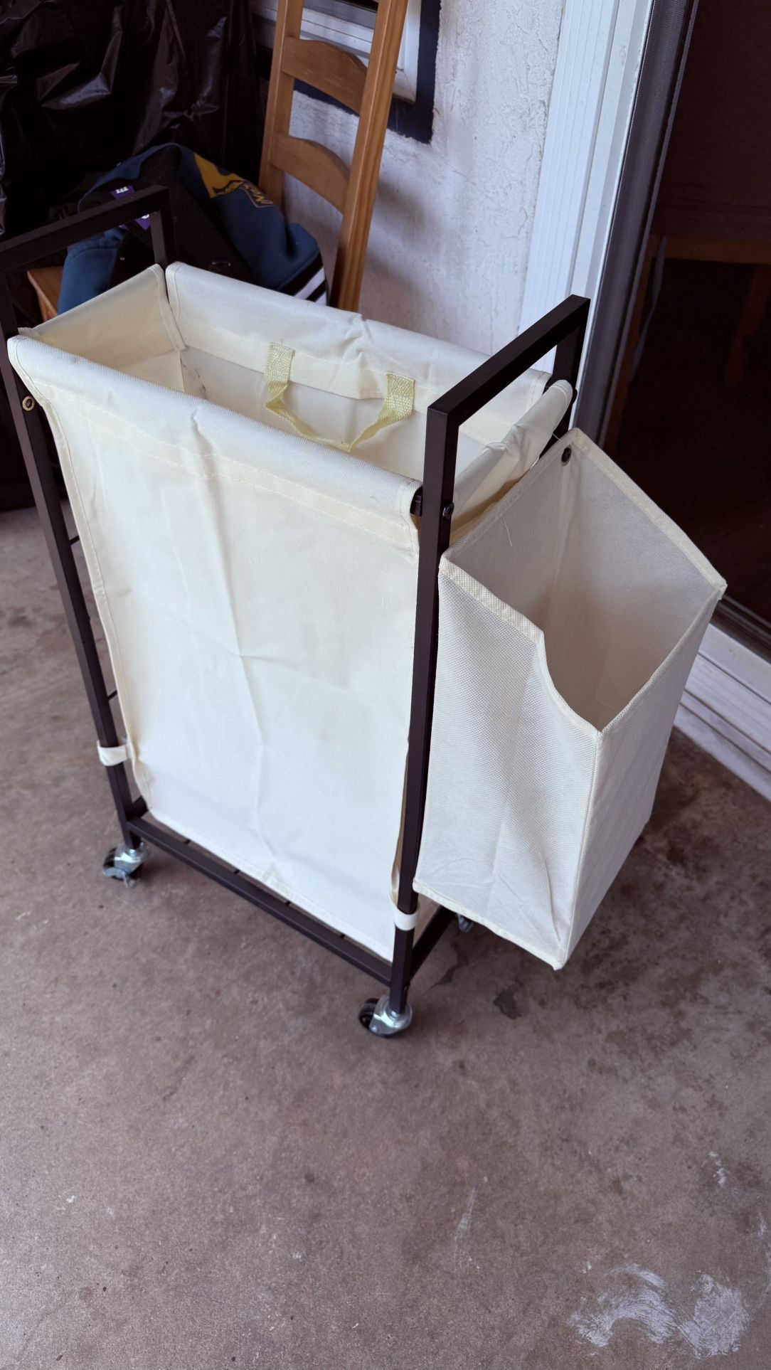 new! Laundry Hamper With Wheels And Lock