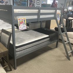 Bunk Bed! $399! Sale! ❤️🛋️💜