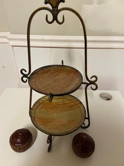 Plate Decor Piece With Candles