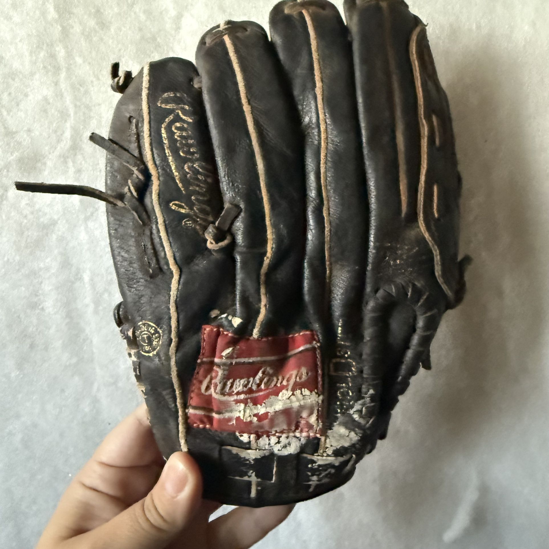 Rawlings RBG124B Baseball Glove