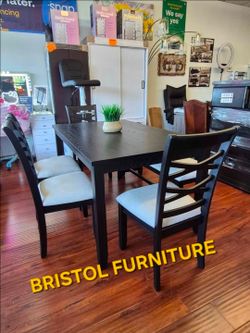 🏆 Dining Set 6 Pcs, Black Color, Upholstered Cushion, New in the box.