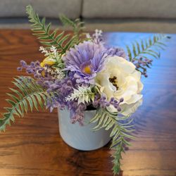 Set of two Artificial Flower Vases