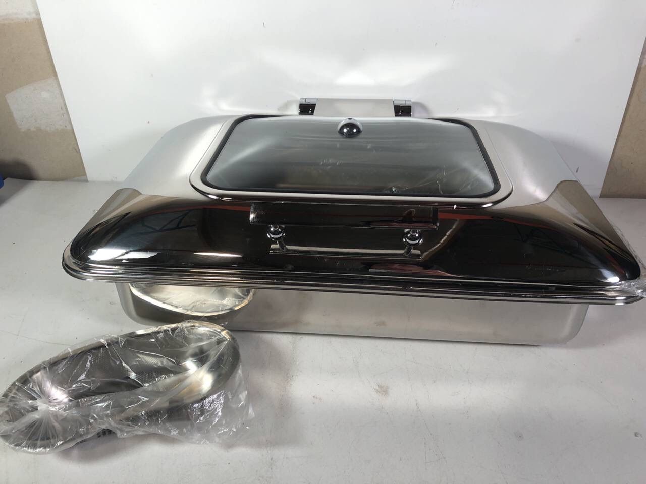 Tablecraft CW40161 7 Qt. Full Size Stainless Steel Induction Chafer with Glass Lid