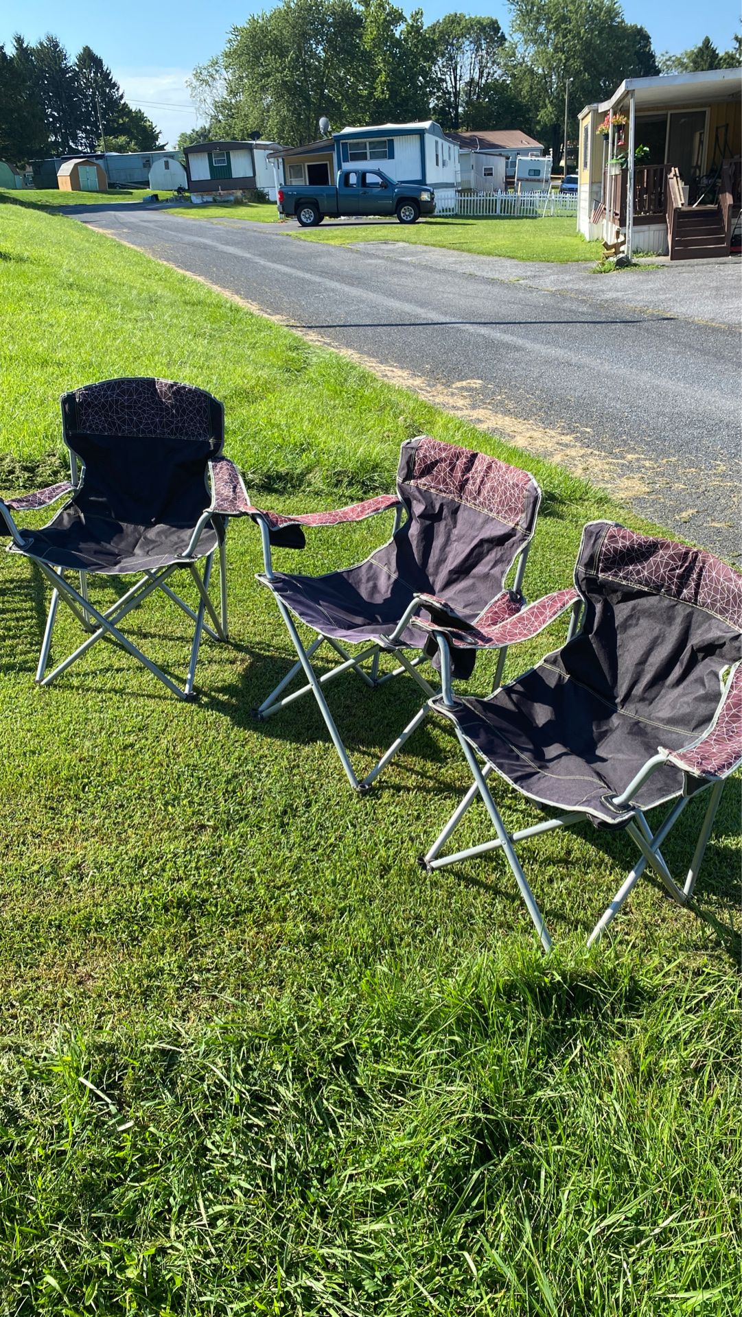 Foldable chairs