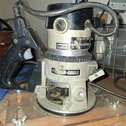 Poter Cable Router Model 6911 W/ 12 Piece Bit Set