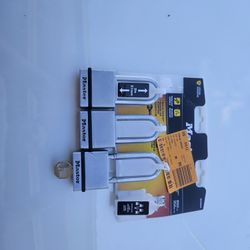 3 Master Heavy Duty Locks 1 Key