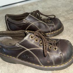 12283 Dr Martens