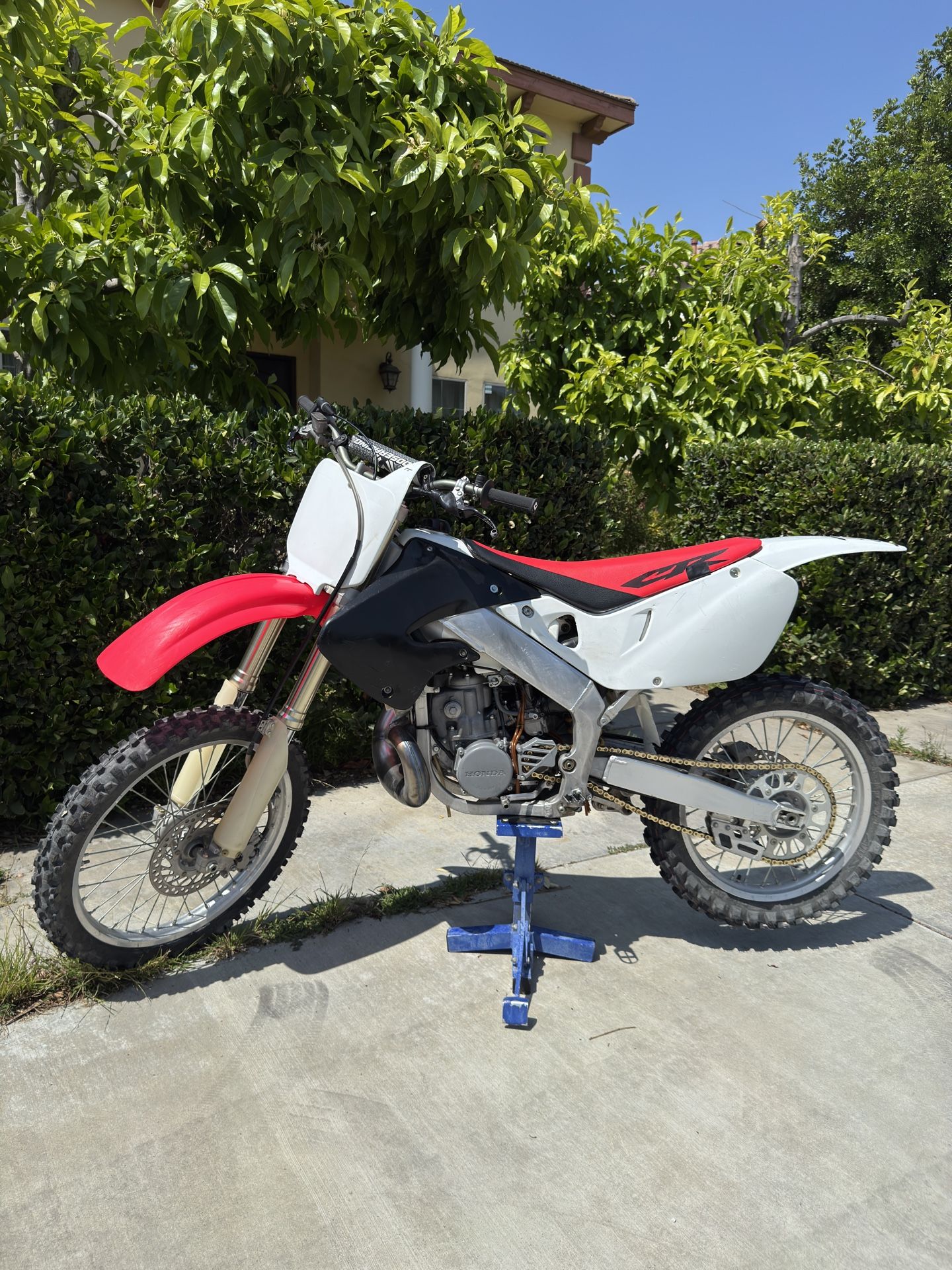 HONDA CR250 2-STROKE