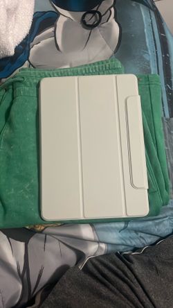 Pink Detachable 9th Gen Ipad case