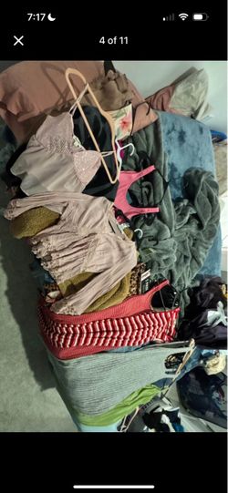 Women’s clothing bundle