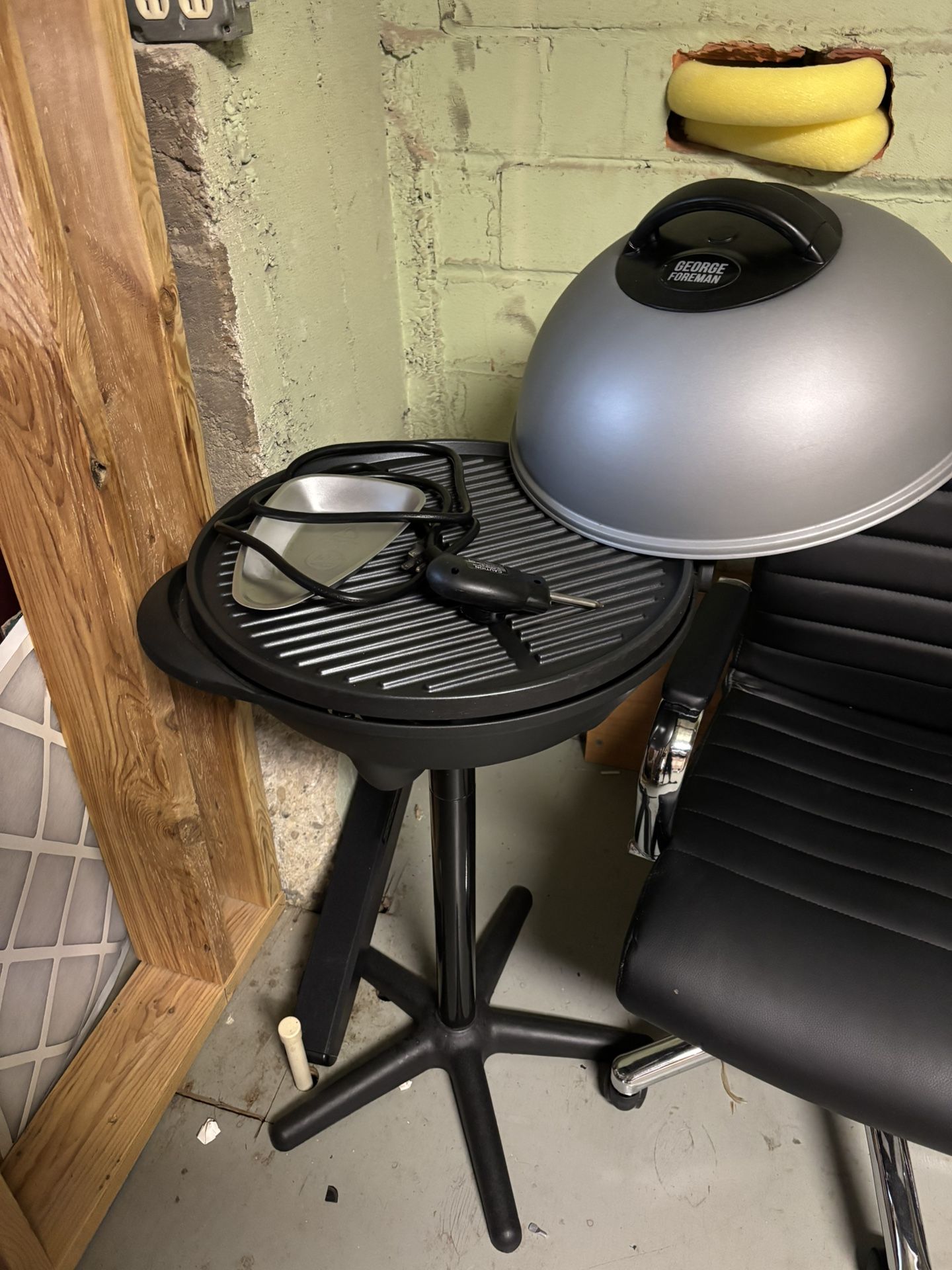 Brand New Electric Indoor Outdoor Grill