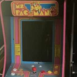 PAC-Man Machine