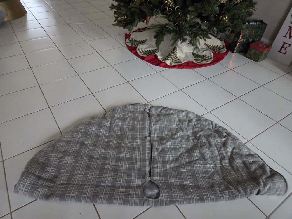 Christmas Tree Skirt 54"