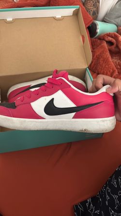 Nike Low-Top Sneakers Pink and White