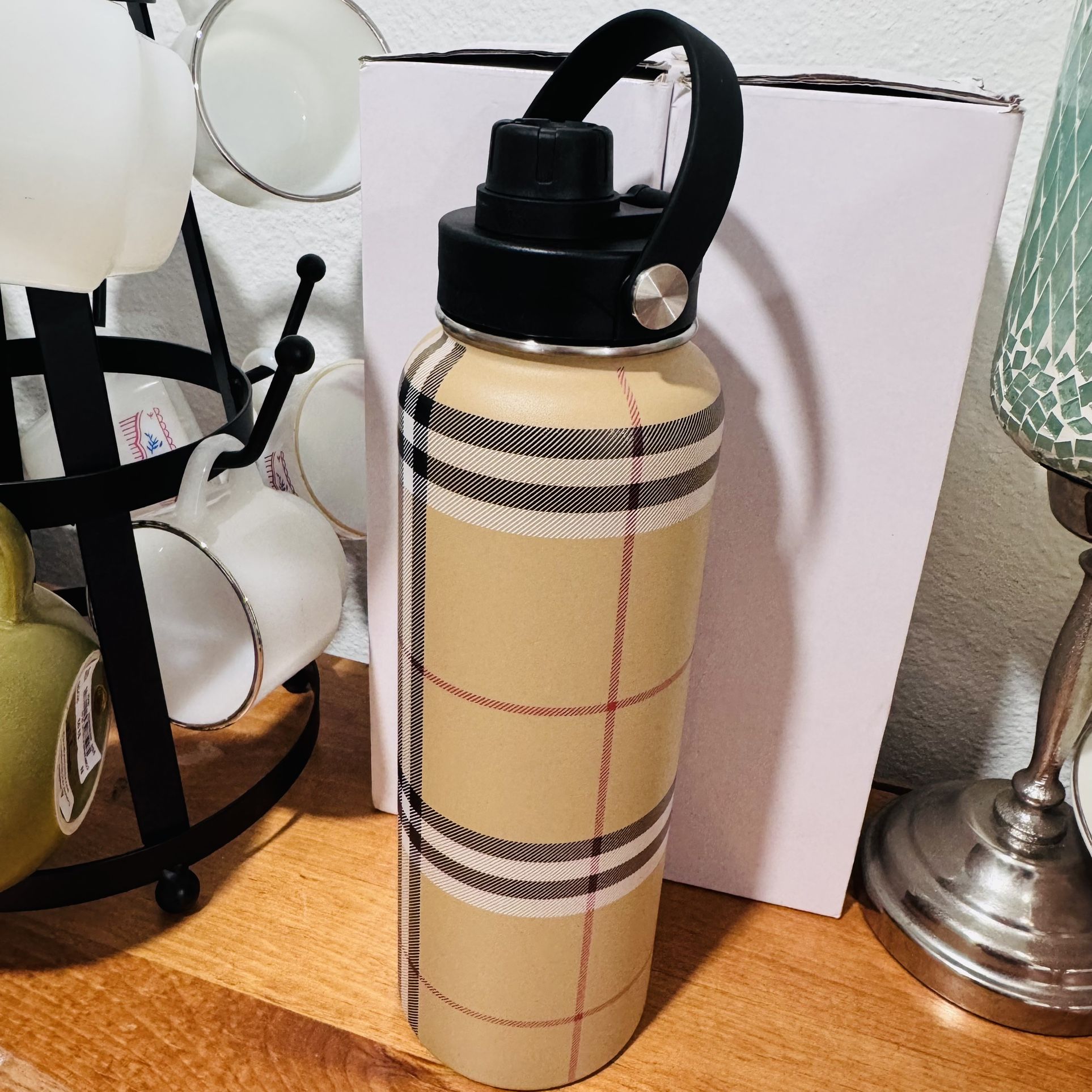 32oz DESIGNER PRINT THERMAL/WATER BOTTLE WITH Drinkable SCREW TOP