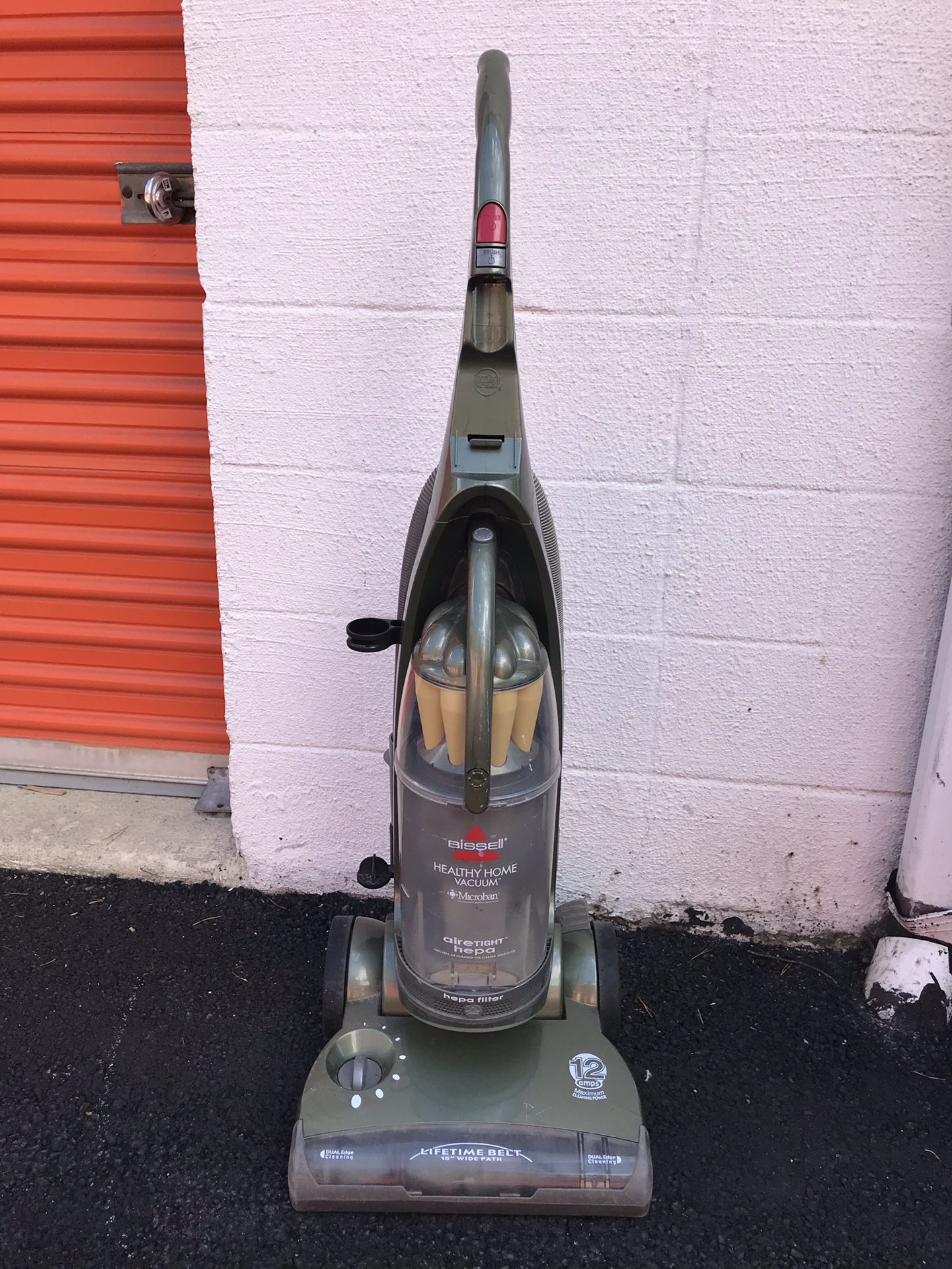 Bissell-Vacuum cleaner-green
