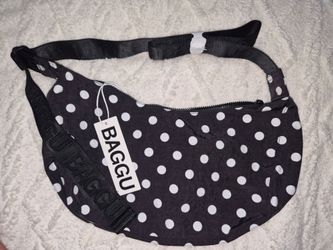 NWT Baggu medium crescent bag- black & white polka dot
