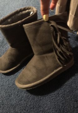 Grey boots