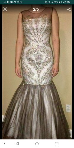 Dress/ Gown. Brand new, size small. Gorgeous!!