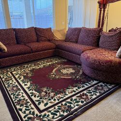 Sectional Sofa In Good Condition 