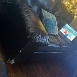 Leather brown couches 