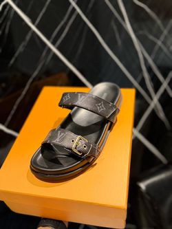 Louis V Sandals size 8