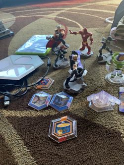 Disney Infinity game and figures Xbox 360