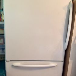 Maytag 25 cu. ft. Bottom Freezer Refrigerator – White – Downsizing 