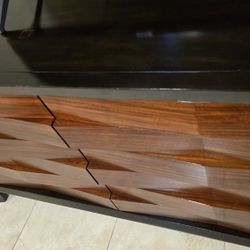 🏡 Solid 6-Drawer Dresser - MOVING SALE 🏡