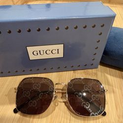 Gucci Sunglasses, Unisex, New