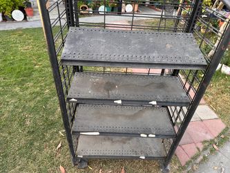Rolling tools cart shelf