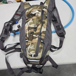 New The North Face Flight Series Thresher Hydration Backpack