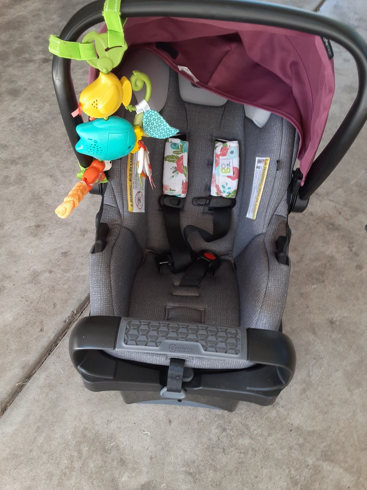 Evenflo baby car seat