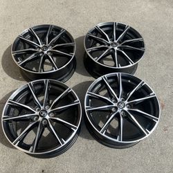 86 And FRS OEM wheels 17”