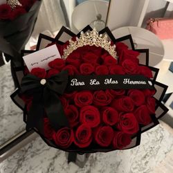 Red Roses Bouquet/Ramo Buchon De Rosas Rojas 