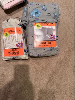 Like New Disney Stitch 🎃 Twin Sheet Set &  2 Extra Pillowcases Used for 1 Night