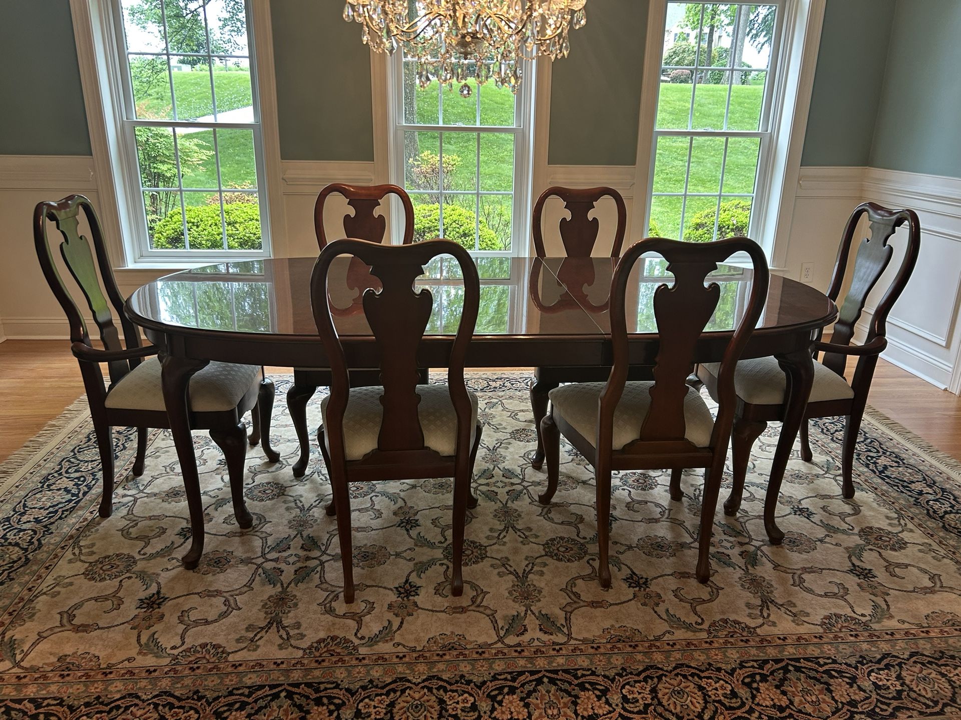 Dinning Room Table And Chairs