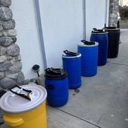 Recycling ♻️ containers