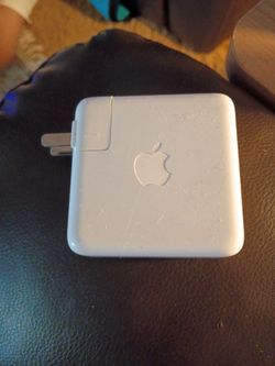 Apple MacBook Power Adapter Charger