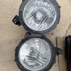 Headlights 2021 Jeep Gladiator