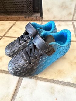 Boys cleats