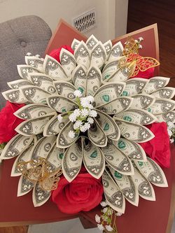 Cascading Birthday Money Bouquet by Spendable Arrangements