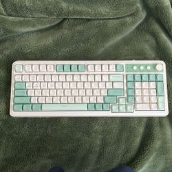 Gaming Keyboard- green 