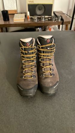 Original Raichle boots [Men’s 10, Womans 11.5]