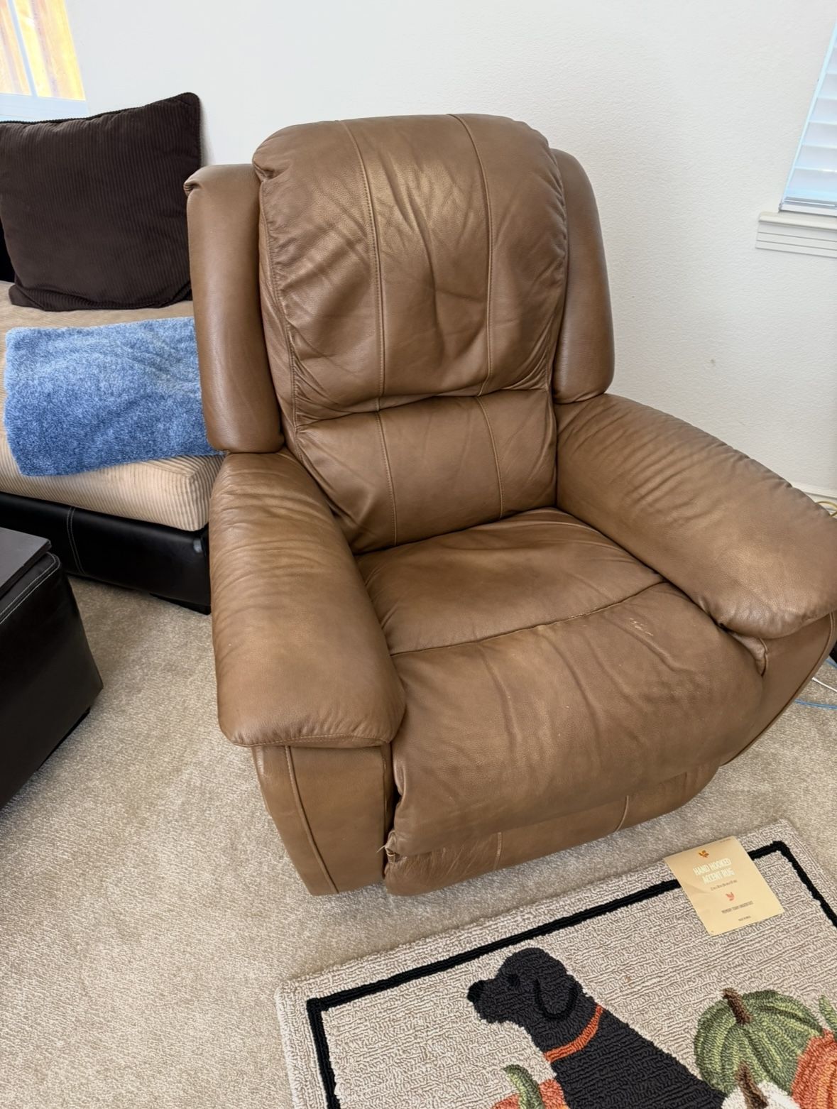 La-Z-Boy Owen Genuine Leather Recliner