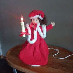 19" Electric Vintage Christmas Rennoc Caroler Doll  Girl Animated With Lighting Candle Holder 