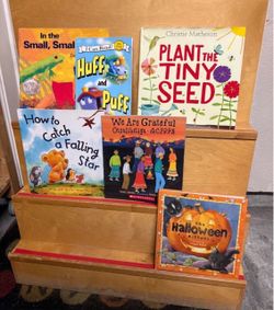 Kids Book shelf